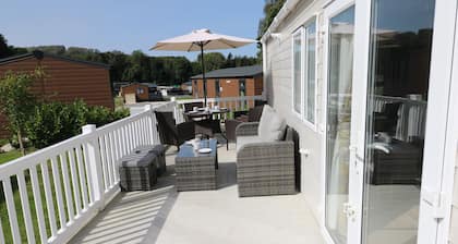 116 Woodpecker Lodge