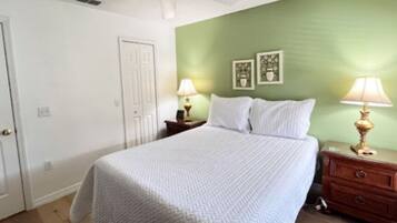 Luxury House | 3 bedrooms, iron/ironing board, free WiFi