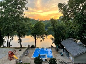 Outdoor pool - Lakefront Luxury
No Stairs/3 King Beds/
Minutes 2 Downtown/Family-Friendly (Branson)