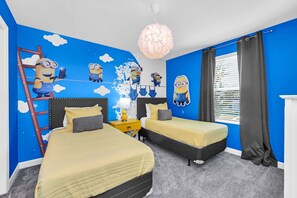 6 habitaciones, tabla de planchar con plancha, wifi y ropa de cama