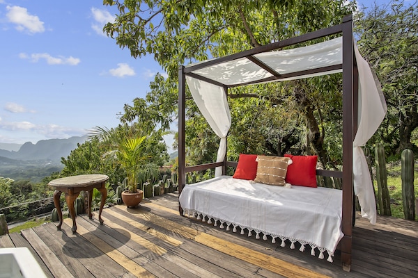 5 bedrooms, desk, laptop workspace, free WiFi