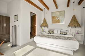 5 chambres, bureau, espace de travail pour ordinateurs portables