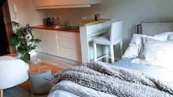 1 bedroom, iron/ironing board, WiFi, bed sheets