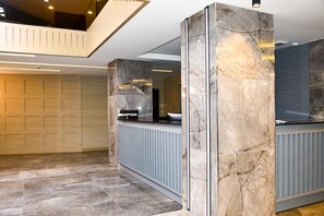 Reception - Moonlight Suite Hotel (Trabzon)