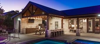 Bella Vida•Sleeps29, No Bunks•HeatedPoolOpt•QuietSubdiv•FREEFrioAccess@ConcanVIP