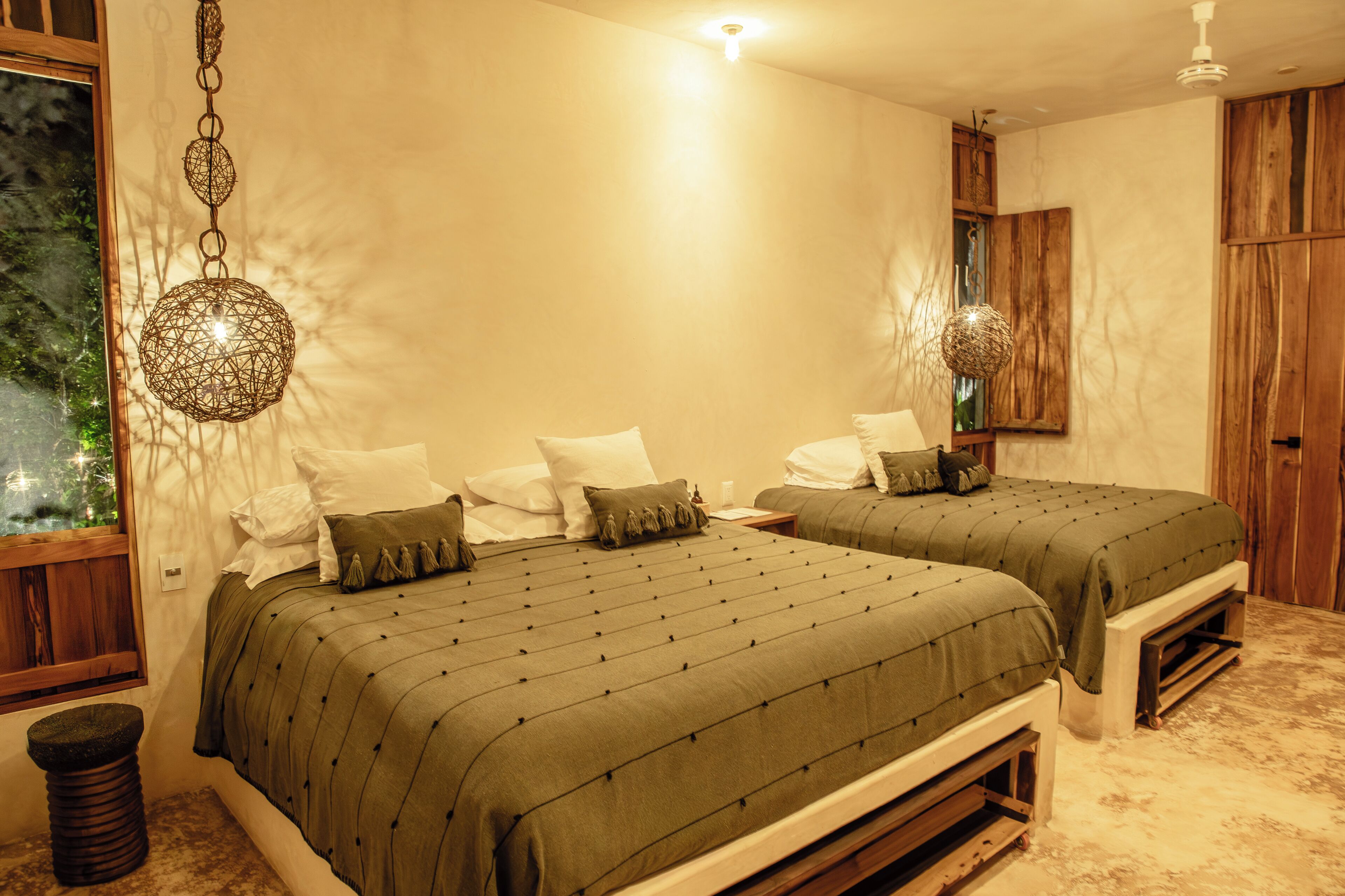 Delux Doble | Ropa de cama de alta calidad, minibar, decoración individual