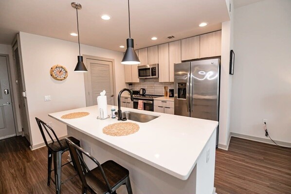 Fridge, microwave, oven, dishwasher