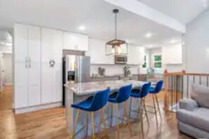 Interior - Hideaway Near Airport & Downtown (Ellenwood)