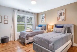 5 Schlafzimmer, Bügeleisen/Bügelbrett, WLAN, Bettwäsche