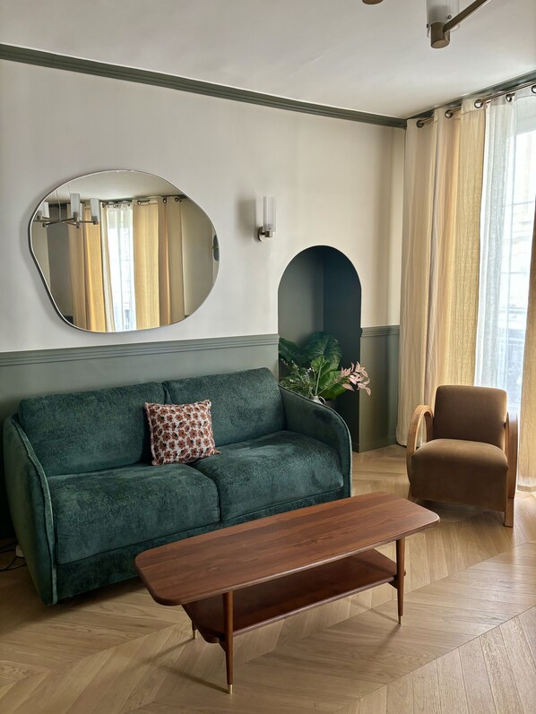 TV - Bon Marche - Standing apartment (Paris)