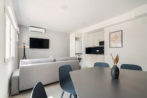 Interior - apartamentos reformados en madrid rio alquiler temporal (Madrid)