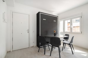 Dining - apartamentos reformados en madrid rio alquiler temporal (Madrid)