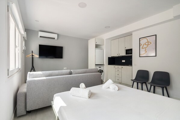 1 chambre, fer et planche à repasser, accès au Wi-Fi (inclus)