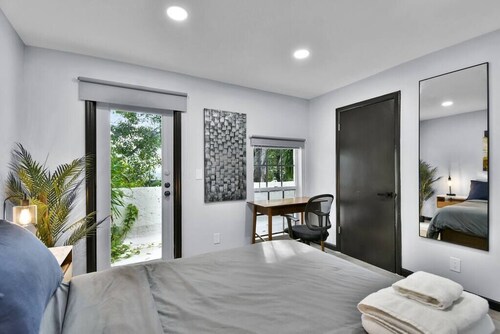 Private 2-bedroom Wilton Villas