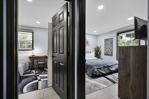 Luxury 2-bedroom Villa in Wilton Manors