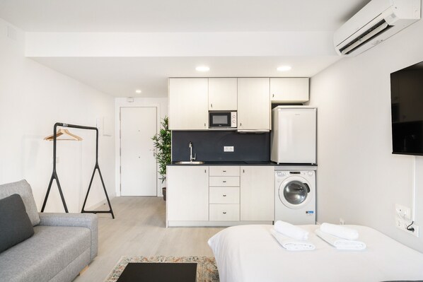 1 bedroom, iron/ironing board, free WiFi, bed sheets