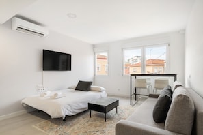 1 chambre, fer et planche à repasser, Wi-Fi gratuit, draps fournis