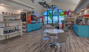 Dining - Beautiful St. George Condo in Las Palmas Resort! (St. George)