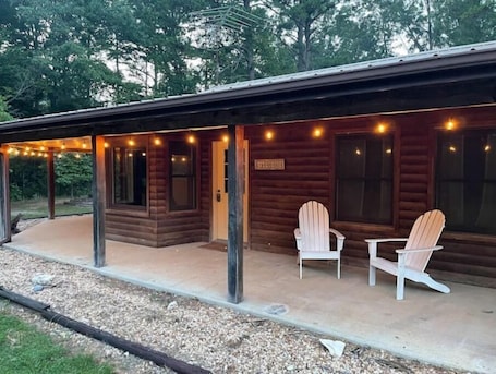 Terrace/patio. Secluded cabin adjoins Mark Twain National Forest