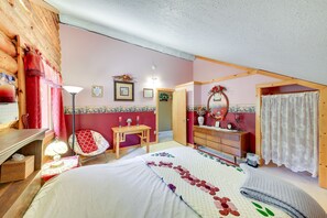 4 Schlafzimmer, Schreibtisch, Bügeleisen/Bügelbrett, Internetzugang