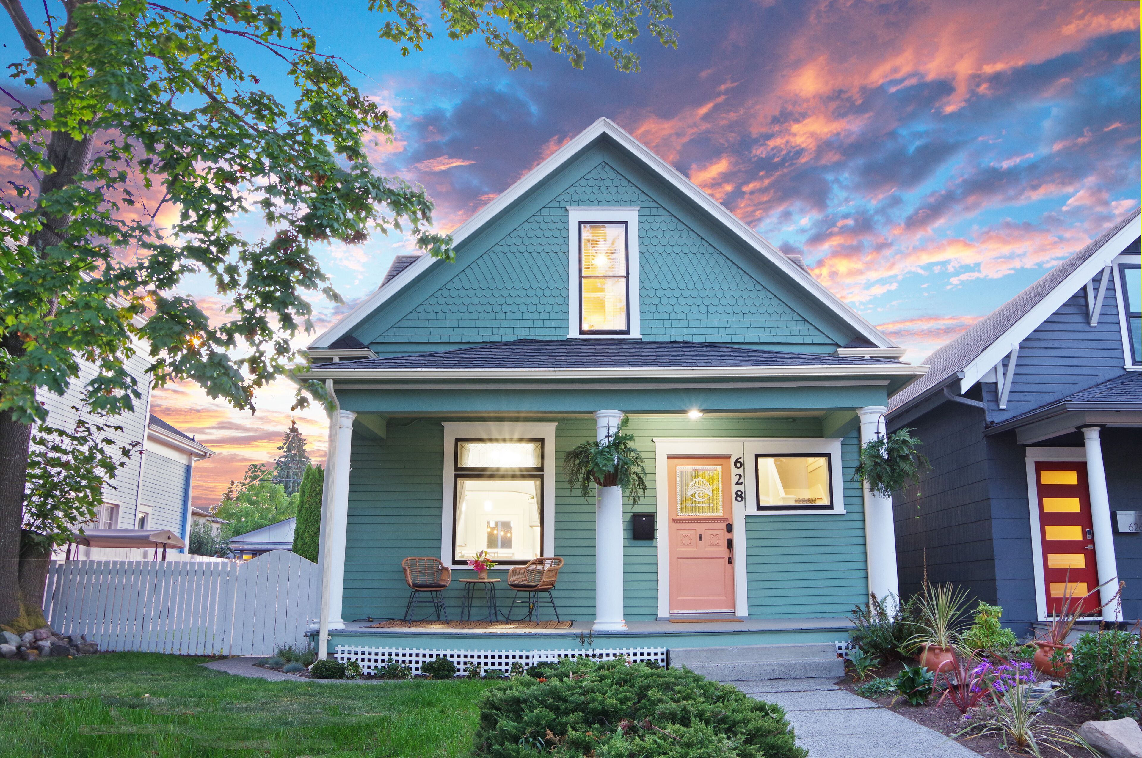 Smile more ツ at this 4 bed, 2 bath gem