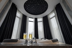 Chambre Lune de Miel, baignoire | Baignoire à jets