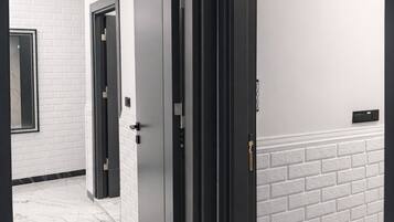 Ropa de cama de alta calidad, minibar y escritorio