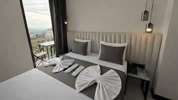 Deluxe Double Room, Balcony | Balcony