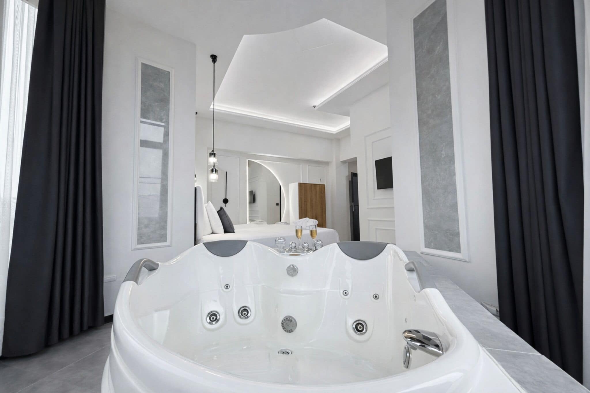 Honeymoon Room, Bathtub | Bilik Mandi | Pengering rambut, tuala disediakan, sabun, syampu 
