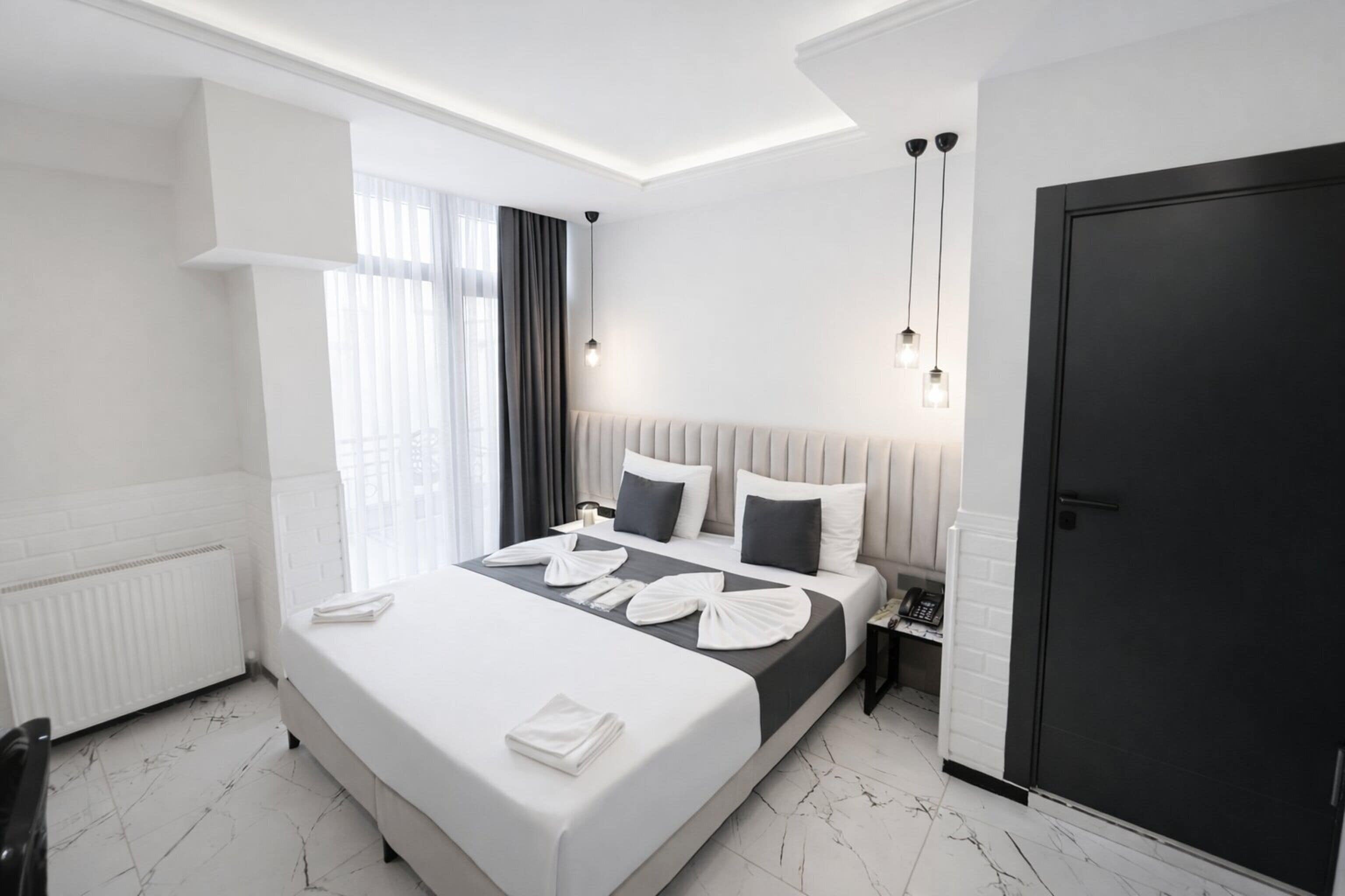 Premium bedding, minibar, desk, laptop workspace