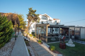 Daily continental breakfast (EUR 9 per person) - D Twins Airport Hotel (Arnavutköy)