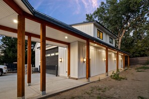 Exterior - Cozy Apartment about a mile from Big Cottonwood Canyon (Cottonwood Heights)