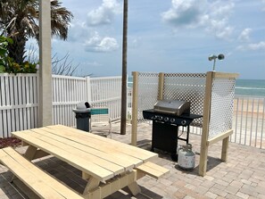 Outdoor dining - Ocean Front Resort w/ Beachfront Pool & Beach Access - Studio Unit (Ormond Beach)