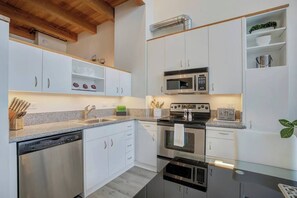 Fridge, microwave, oven, stovetop