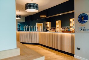 Bar (en la propiedad)