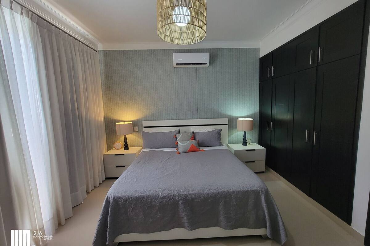 Vila Deluks, 3 kamar tidur, pemandangan kolam renang | 3 kamar tidur, brankas, setrika/meja setrika, dan Wi-Fi gratis