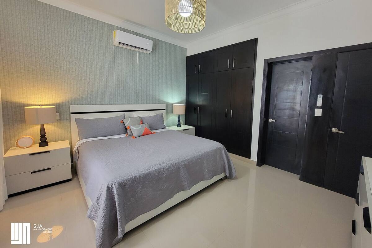 Vila Deluks, 3 kamar tidur, pemandangan kolam renang | 3 kamar tidur, brankas, setrika/meja setrika, dan Wi-Fi gratis