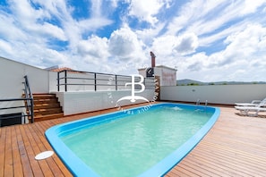 Piscina externa sazonal