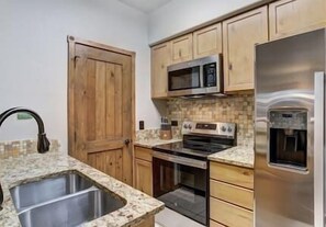 Fridge, microwave, oven, stovetop - Heart of Breck • Shops, Dining & Slopes (Breckenridge)