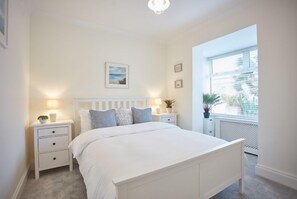 5 Schlafzimmer, Bügeleisen/Bügelbrett, WLAN, Bettwäsche