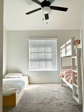 2 bedrooms, WiFi, bed sheets