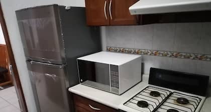 BONITA CASA PARA 12 PERSONAS CON MASCOTAS A 10 MINUTOS DEL CENTRO DE CUERNAVACA.
