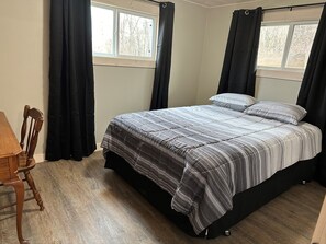 3 bedrooms, WiFi, bed sheets