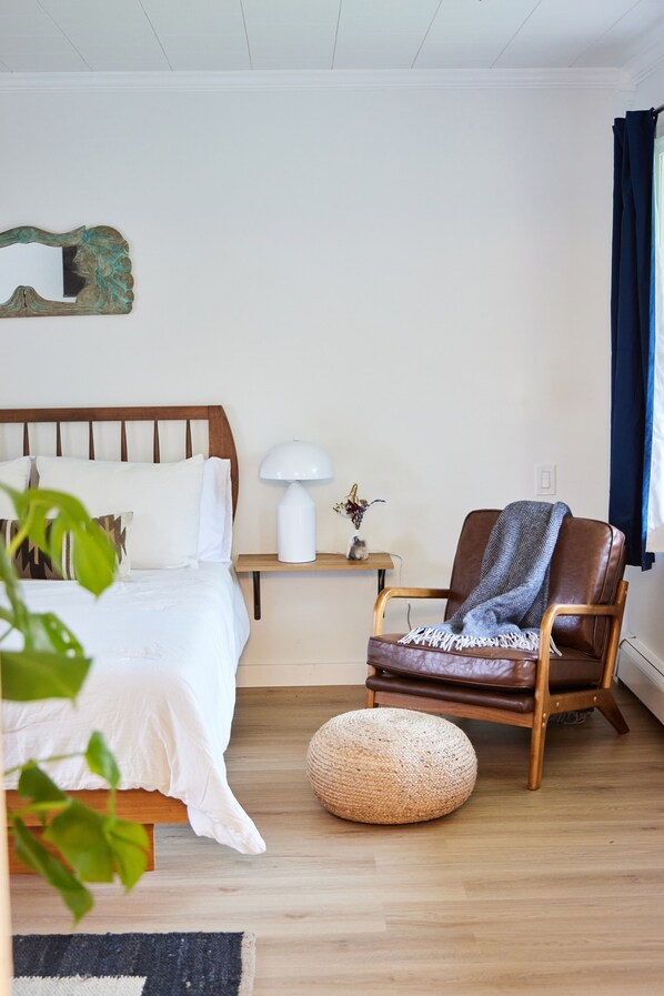 Iron/ironing board, free WiFi, bed sheets - The Drift House (Barryville)