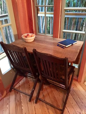 Dining - Alpaca Treehouse in the Bamboo Forest (Atlanta)