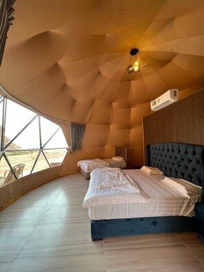 Tienda de campaña romántica, 1 habitación, junto a la montaña | Edredón, cortinas blackout, insonorización y ropa de cama 