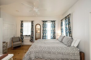 1 bedroom, iron/ironing board, internet, bed sheets