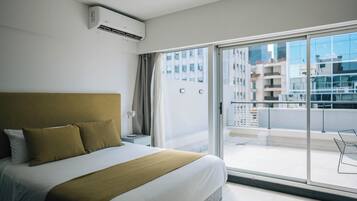 Apartment, Terrasse | Verdunkelungsvorhänge, kostenloses WLAN, Bettwäsche