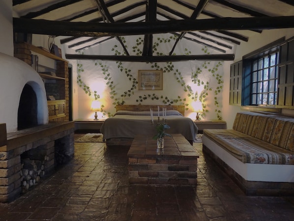 Deluxe Room | Iron/ironing board, free WiFi, bed sheets, wheelchair access - Hacienda Suescun (Tibasosa)