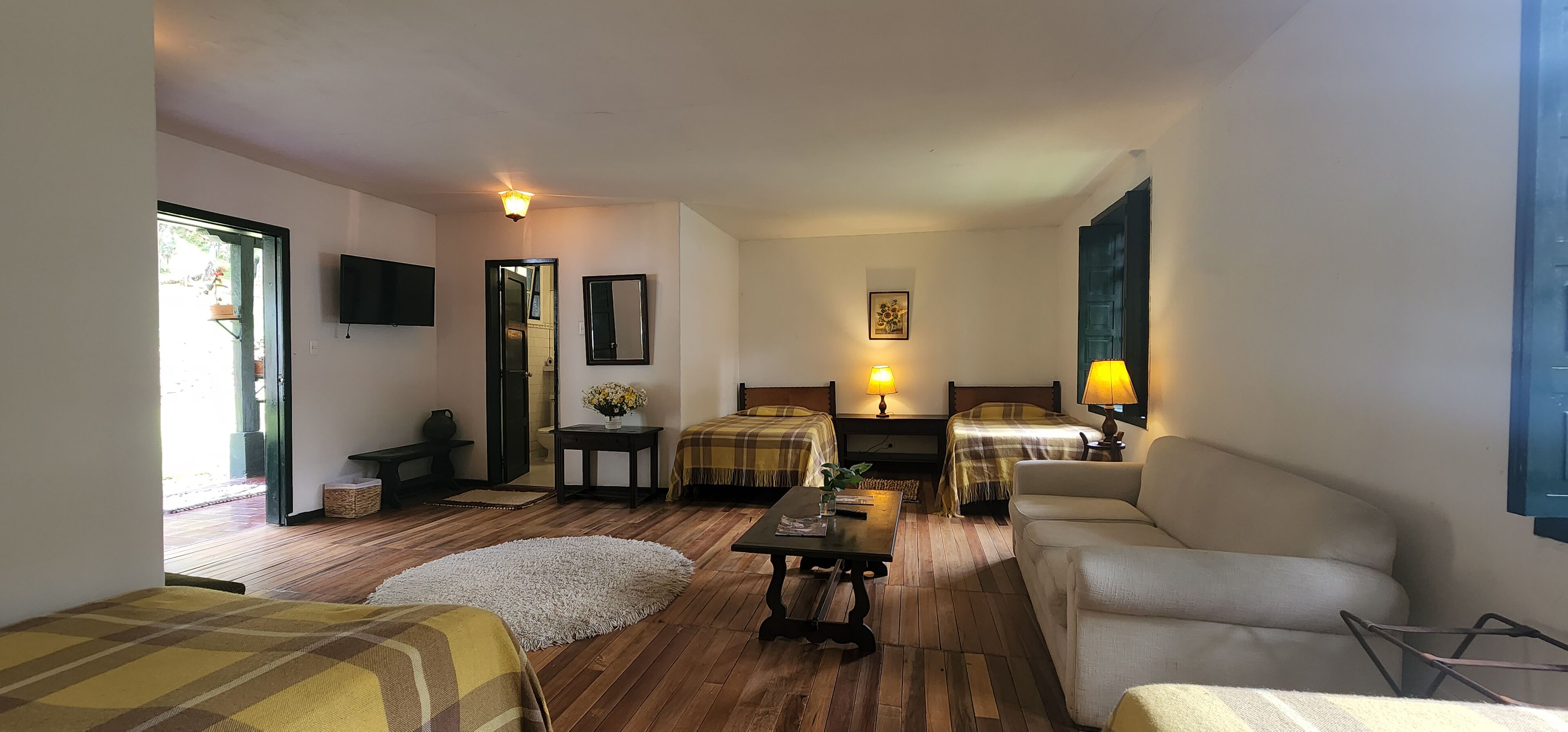 Standard Quadruple Room | Iron/ironing board, free WiFi, bed sheets, wheelchair access